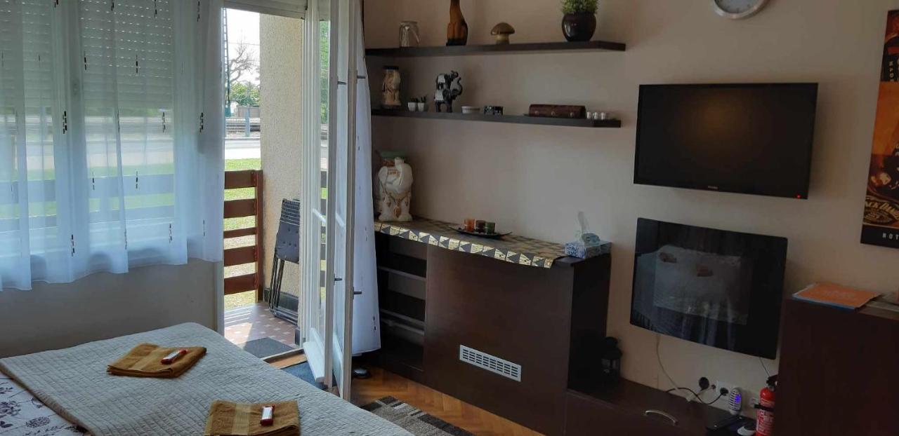 Rosy Apartman Apartman Vonyarcvashegy Kültér fotó